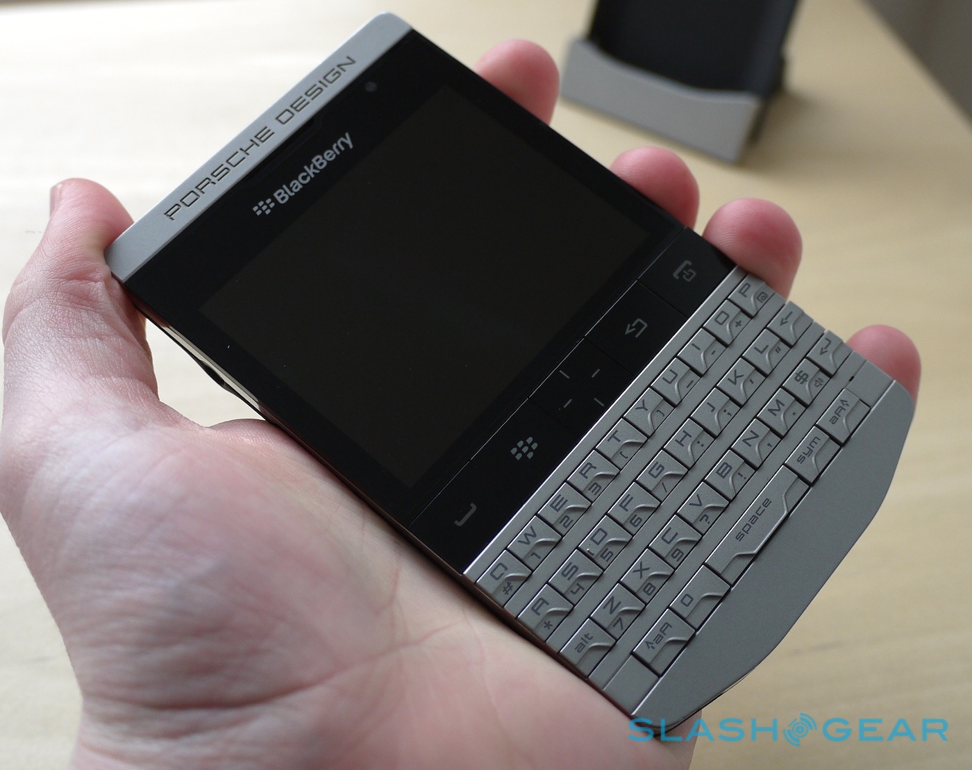 blackberry_porsche_design_p9981_review_sg_13